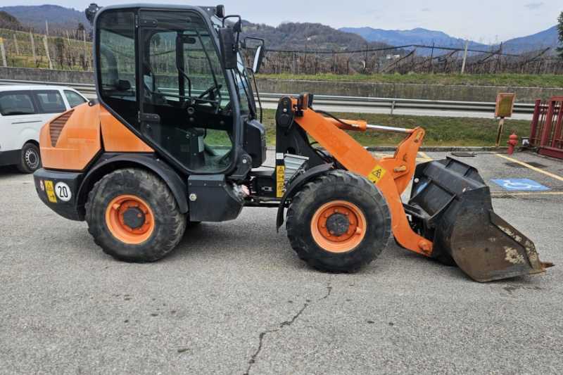 OmecoHub - Immagine KOMATSU WA70-7